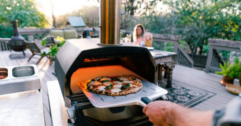 Win a 1400 Ooni Pizza Oven accessories